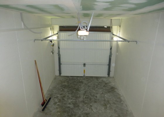 Sádrokartonový strop v garáži