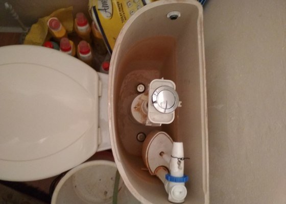 Oprava protékajícího WC, výměna splachovadla - stav před realizací