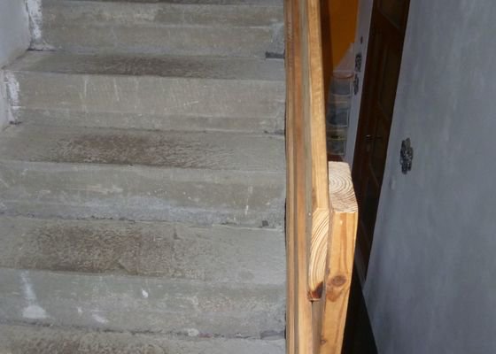 Pokládka dlažby na schodiště