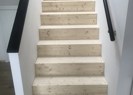 Položení plovoucí podlahy na schody
