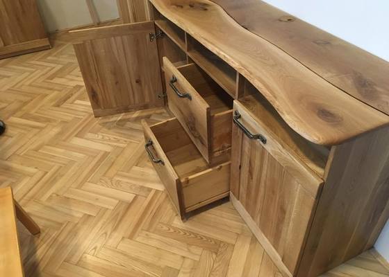 Rustikální dubový nábytek