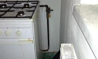Zrušení plynového potrubí do kuchyně - stav před realizací
