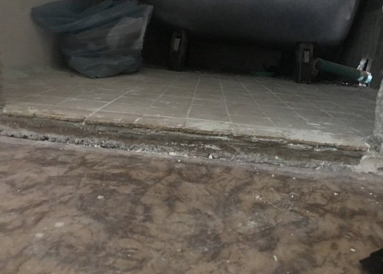 Vyříznutí železobetonové podlahy 1,6 x 0,3 x 0,05 m v Liberci