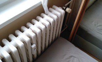 Výměna 5-ti radiátorů v paneláku - stav před realizací