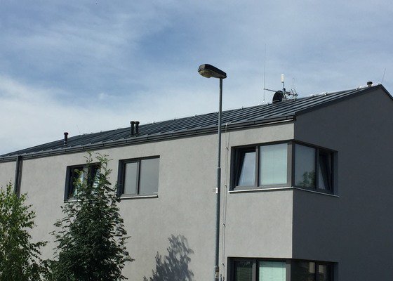 Oprava falcované plechové střechy - stav před realizací