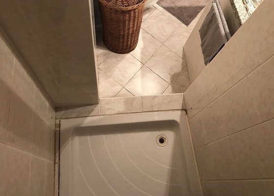 Montáž posuvných dveří sprchového koutu