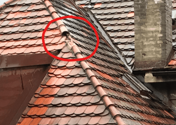 Oprava hřebenu střechy