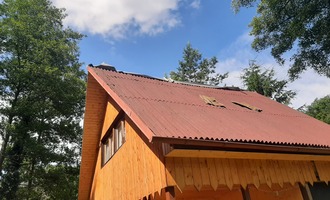 Výměna střešní krytiny včetně klempířských prací - chata