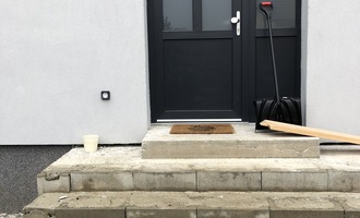 Pokládka dlažby na venkovní schodiště - stav před realizací