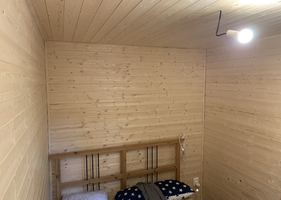 Dřevěný obklad do chaty, plocha 80 m2 - BRNO