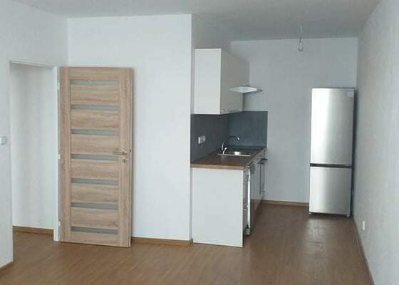 Rekonstrukce bytu 2kk v panelovém domě (Mělník, ul. Sportovní)