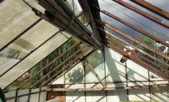 Kompletní instalace střechy na zahradní domek - stav před realizací
