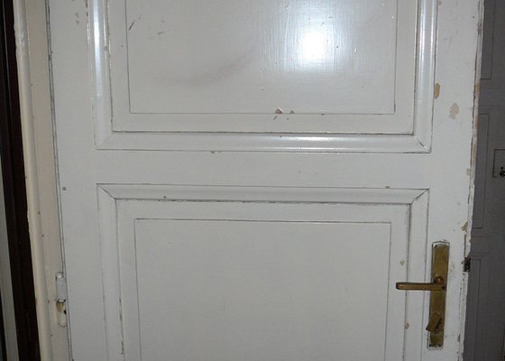 Výroba dřevěných interiérových dveří