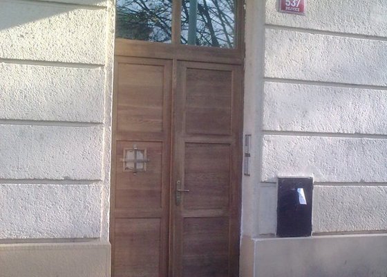 Výměna domovních dveří (2 vchody)
