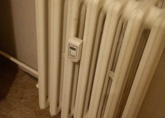 Výměna radiátorů v panelovém domě (2 pokoje)