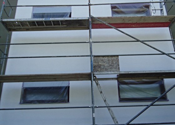 Obnova fasády - nátěr, oprava 