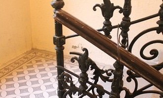 Repase stupnic schodiště a dlažby v činžovním domě - stav před realizací