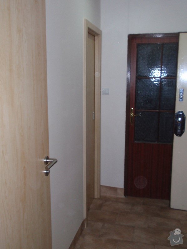 Sádrokartonová příčka a strop + vestavěné skříně a dveře do pouzdra: P1010087
