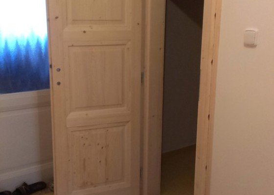 Výroba dřevěných interiérových dveří