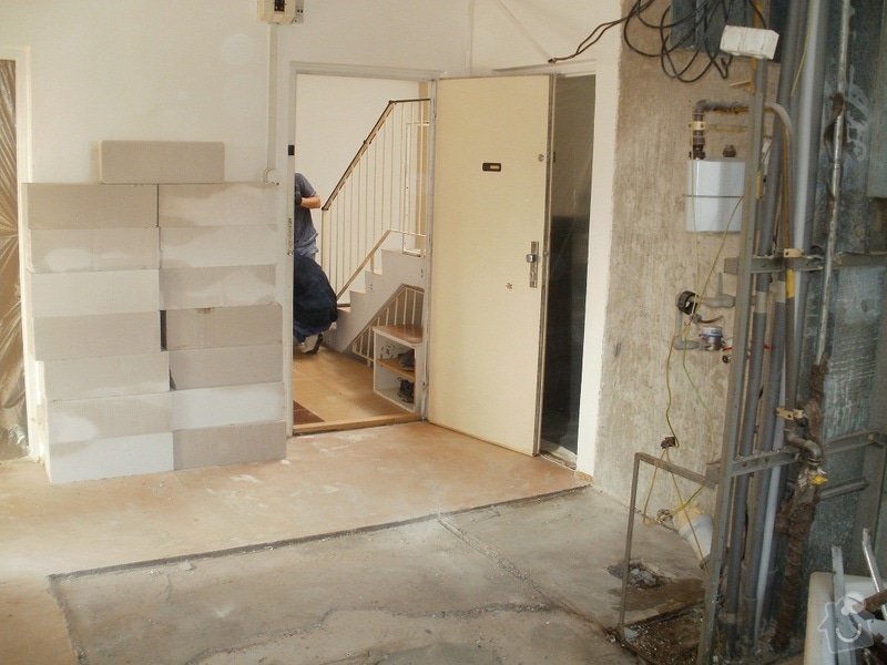 Rekonstrukce bytového jádra, stavební úpravy kuchyně a chodby: 2