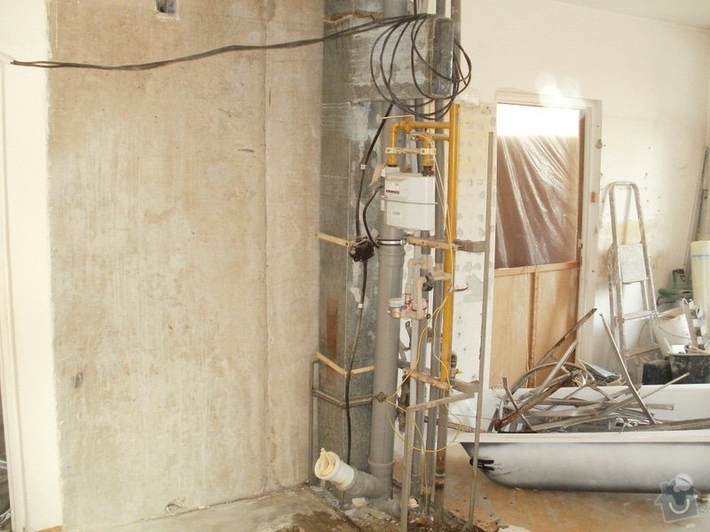 Rekonstrukce bytového jádra, stavební úpravy kuchyně a chodby: 12