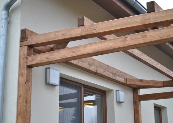 Zahradní altán, 2x dřevěná pergola u novostavby RD Hněvotín