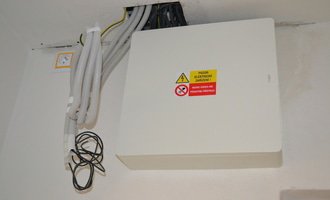 Výměna elektroinstalace v panelovém bytě 4+1  - stav před realizací