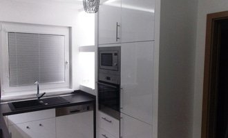 Montáž SDK příčky pro zapuštění kuchyňské skříně