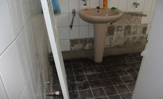 Obložení koupelny - stav před realizací