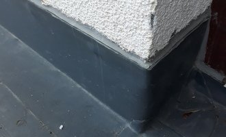 Pokládka dřevěné podlahy na balkon - stav před realizací