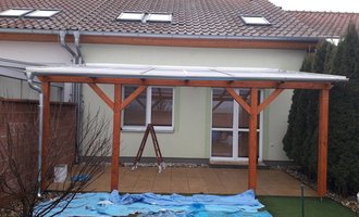 Pergola ke zdi domu