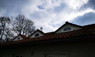Oprava 3 vikýřů na střeše rodin.domu - stav před realizací
