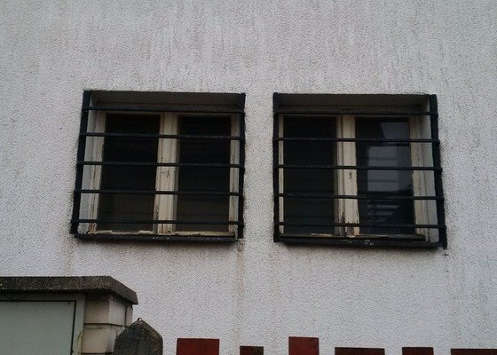 Dřevěná okna - lakování