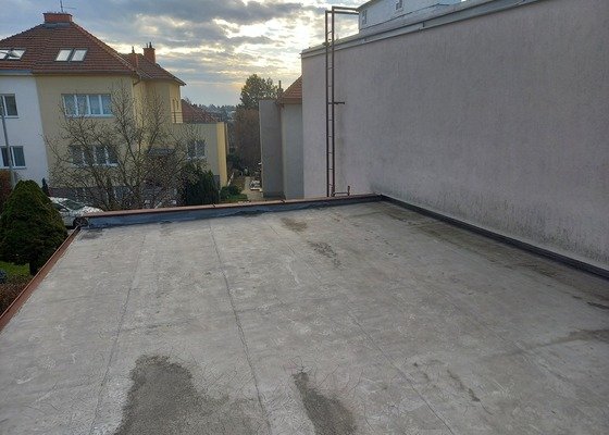 Izolace stávající asfaltové ploché střechy