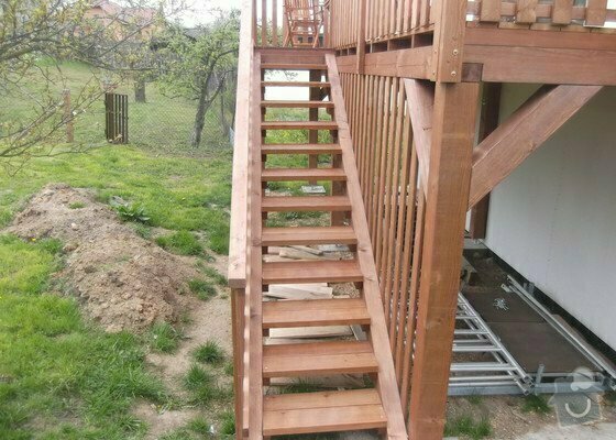 Dřevěné venkovní schodiště - stav před realizací