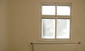 Nátěr špaletových oken - stav před realizací