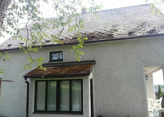 Oprava střechy z eternitových šablon - stav před realizací