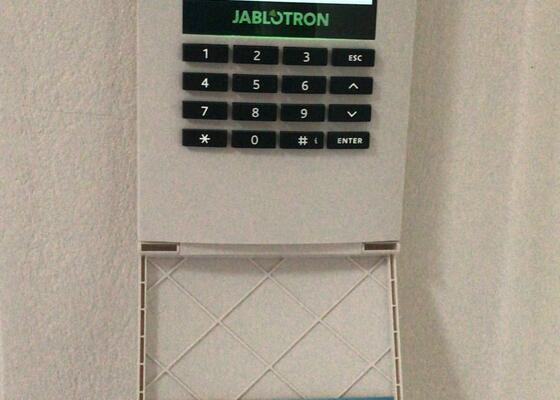 Instalace zabezpečovacího systému Jablotron JA-100+