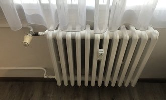 Výměna dvou radiátorů v panelovém bytě