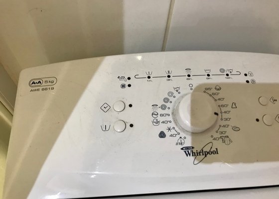 Oprava pračky Whirlpool - stav před realizací