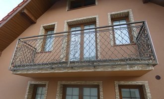 Kované balkonové zábradlí s montáží
