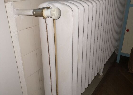 Oprava kapajícího ventilu u radiátoru