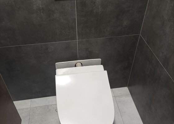 Oprava upevnění závěsného WC