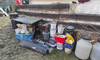 Odvoz odpadu po vyklizeni chaty Mestecko u krivoklatu - stav před realizací