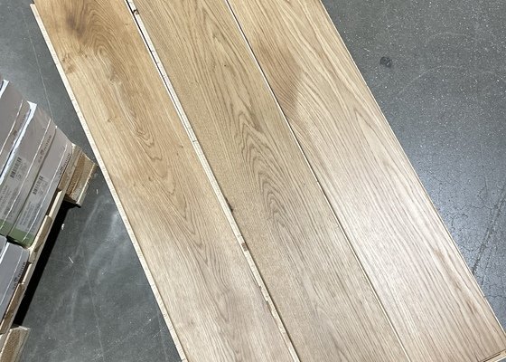 Pokládka dřevěné podlahy click systém