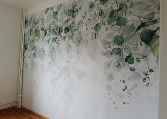 Nalepení samolepící tapety na jedné zdi v bytě