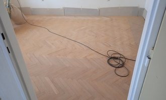 Broušení parketové podlahy, 2x 18 m2