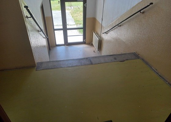 Pokládka PVC podlahy