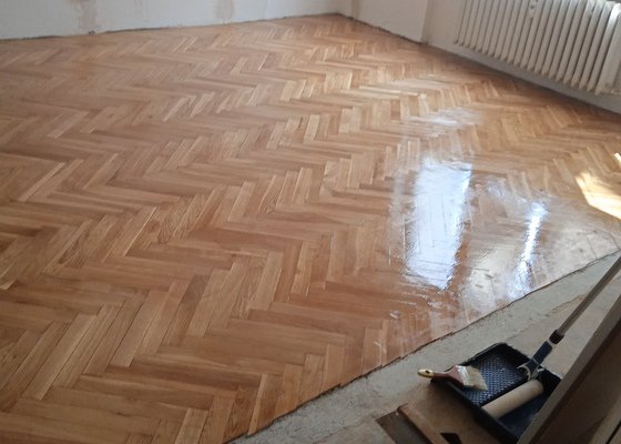 Broušení a lakování parket 20 m2