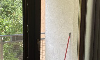 Síť proti hmyzu okno + dveře - stav před realizací